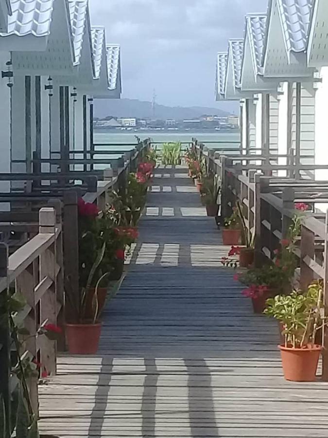 Shun Shun Water Bungalows Hotell Semporna Eksteriør bilde