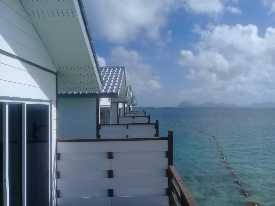 Shun Shun Water Bungalows Hotell Semporna Eksteriør bilde