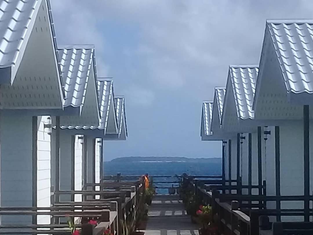 Shun Shun Water Bungalows Hotell Semporna Eksteriør bilde