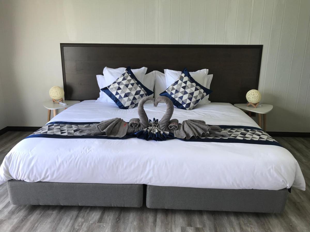 Shun Shun Water Bungalows Hotell Semporna Eksteriør bilde
